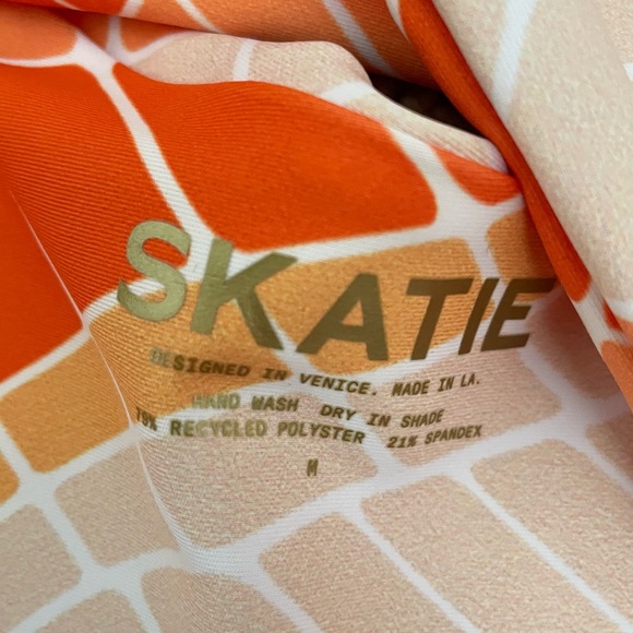 Skatie Ellis Bikini Top & Monroe Swimsuit Bottoms Set in San Clemente Medium - Picture 8 of 10